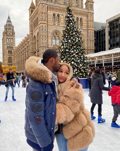 Photography Men, Couple Fits, Portrait Photography Men, Black Couple, Bonnie Clyde, Black Couples Goals, Couple Relationship, Fit Couples, Oversized Coat