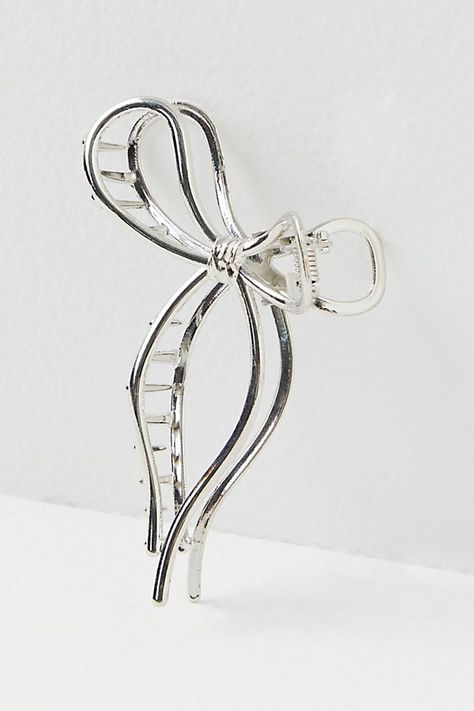 Bow Claw Clip, Clips For Thick Hair, Metal Bow, Unique Hair Accessories, Metal Hair Clips, Claw Hair Clips, Metal Hair, Silver Bow, Metallic Hair