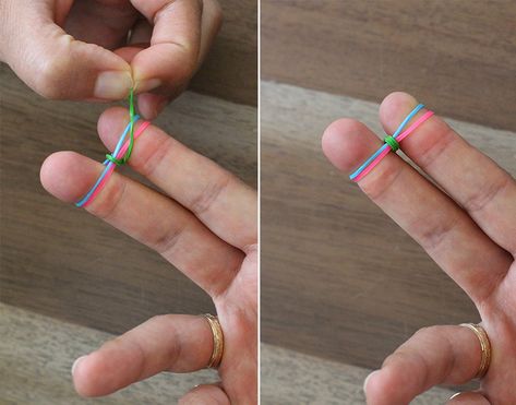 DIY Finger Fishtail Loom Bracelet - Honestly WTF Fishtail Loom Bracelet, Fishtail Bracelet, Loom Band Bracelets, Loom Band, Finger Bracelets, Loom Bracelet, Trendy Bracelets, Rainbow Fashion, Loom Bands