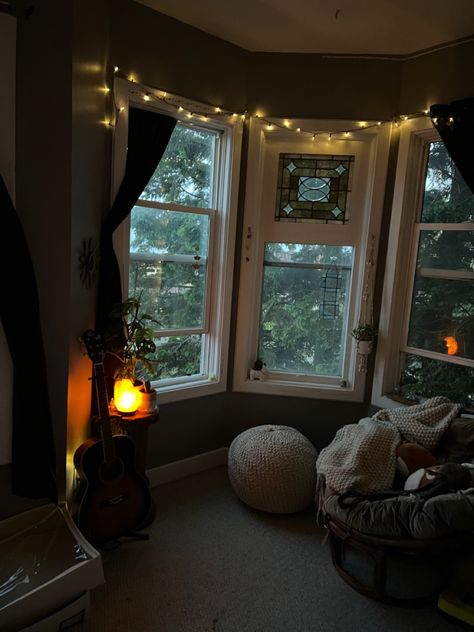 #collegeroom #college #cozy granola girl aesthetic #aesthetic #plants Granola Room Decor, Granola Girl Room Aesthetic, Granola Bedroom Aesthetic, Granola Room Aesthetic, Granola Girl Bedroom, Granola Girl Room, Plant Room Aesthetic, Aesthetic Plants, Granola Girl Aesthetic