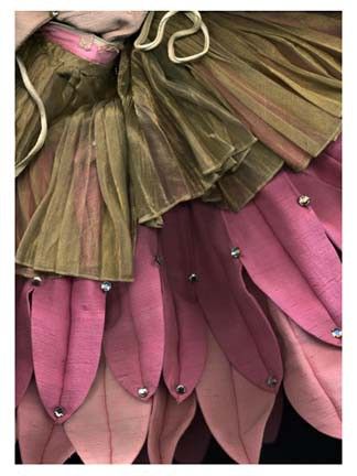 fairy costume, flower petal skirt- just a pic instead of a whole tutorial but I have an idea of how it would work. Flower Petal Skirt, Petal Skirt, New York City Ballet, Ballet Russe, Vintage Ballet, Ballet Theater, City Ballet, Ballet Beautiful, Ballet Tutu