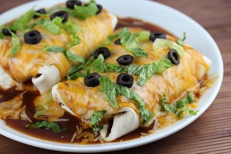 Chicken Wet Burrito Recipe, Wet Burrito Recipe, Wet Chicken, Wet Burrito Recipes, Wet Burrito, Burrito Recipe Chicken, Burrito Recipe, Burritos Recipe, Chicken Burritos