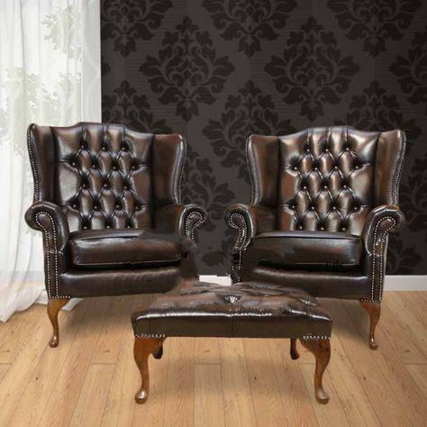 Home Lounge Room Bar, Chesterfield Sofa Design, Bar Lounge Room, Chesterfield Furniture, Whiskey Lounge, Pub Interior, Leather Living Room Furniture, Winged Armchair, High Back Armchair