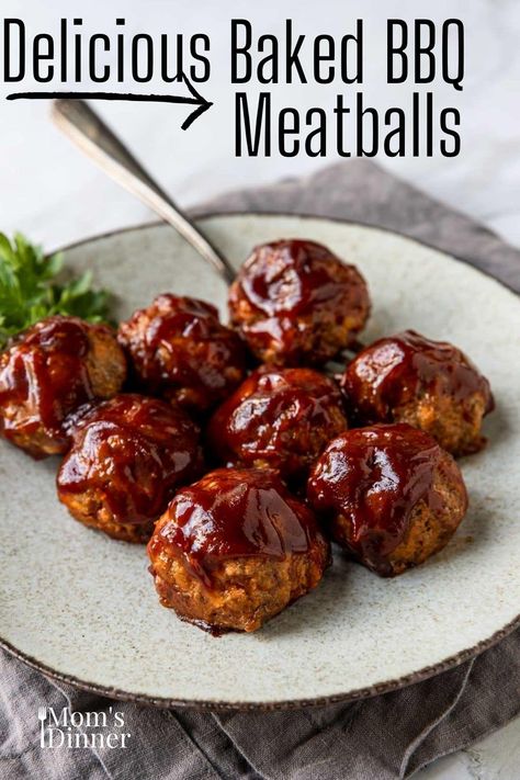 Super flavorful BBQ Meatballs that bake up perfectly in your oven. Its a simple recipe that doesn't require any sauteing or browning before baking! Baked Bbq Meatballs, Homemade Bbq Meatballs, Easy Bbq Meatballs, Oven Meatballs Recipe, Bbq Meatball Recipe, Comfy Kitchen, Barbecue Meatballs, Meal Train, Bbq Meatballs