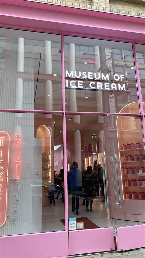 New York Shops Aesthetic, Nyc Stores Aesthetic, Nyc Ice Cream Museum, Ice Cream Museum New York, Aesthetic Nyc Pics, Museum Of Ice Cream Nyc, Nyc Shops, New York Ice Cream, Nyc Museums