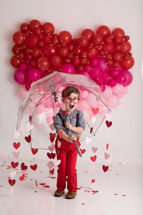 Valentine Day Decorations, Aesthetic Valentines Day, Angry Girlfriend, Valentines Day Crafts, Valentines Day Decoration, Aesthetic Valentines, Valentine Backdrop, Valentine Mini Session, Mini Photo Sessions