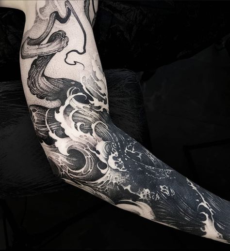 Dark Tattoo Ideas, Fleurs Art Nouveau, Blackout Tattoo, Manga Tattoo, Muster Tattoos, Dark Art Tattoo, Ink Master, Waves Tattoo, Dark Tattoo