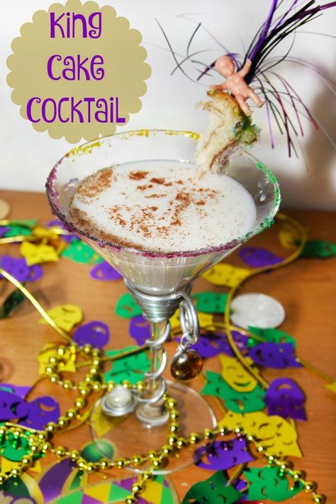 King Cake Cocktail for Fat Tuesday King Cake Martini Cocktails, King Cake Drink Recipes, King Cake Vodka Recipes, King Cake Vodka Drinks, King Cake Cocktail, Nola Darling, Mardi Gras Party Food, Mardi Gras Cocktails, Mardi Gras Drinks