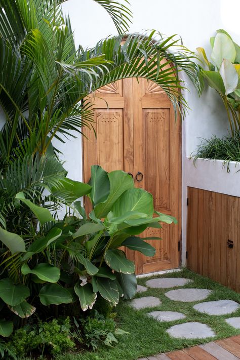 Tropical Doors, Small Villa, Bali House, House Interior Design Styles, House Design Exterior, Canggu Bali, House Arch Design, Unique Layout, Cozumel