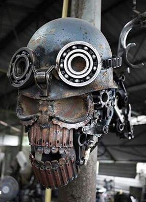 Easy Welding Projects, Junk Metal Art, Recycled Metal Art, Metal Skull, Welding Art Projects, Metal Working Projects, Metal Artwork Wall, Metal Welding, Garage Art