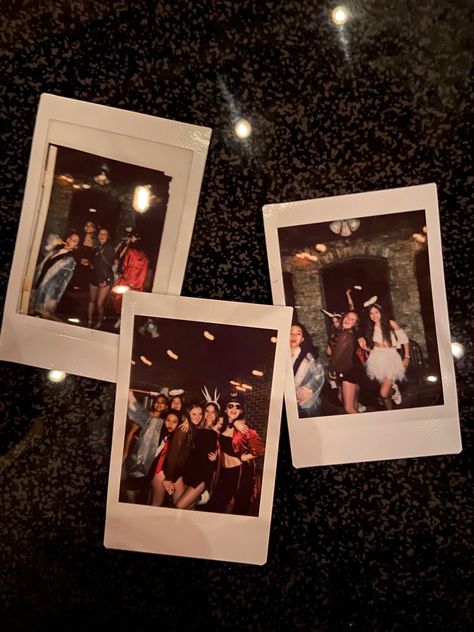 Halloween Sleepover, Photo Halloween, Instax Photos, Polaroid Pictures, Polaroid Photos, Autumn Aesthetic, Happy Lifestyle, Halloween Girl, Girls Night