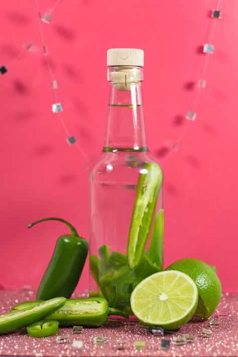 How To Infuse Tequila, Jalapeno Infused Tequila, Infused Alcohol Recipes, Apple Pie Moonshine Drinks, Infused Alcohol, Infused Food, Infused Cocktails, Tequila Recipes, Infused Tequila