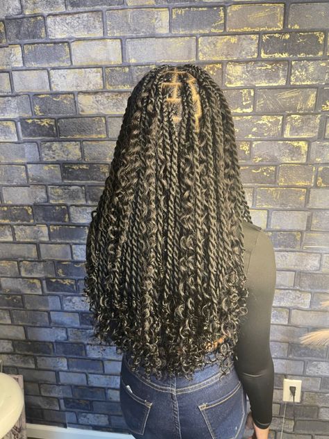 Yummy Twists Braids, Island Twist Mid Back, Passion Twists Hairstyles Medium, Long Boho Twists, Passion Twists Medium Length, Boho Passion Twists With Curls, Passion Twists With Curls, Fulani Twists, Boho Passion Twists