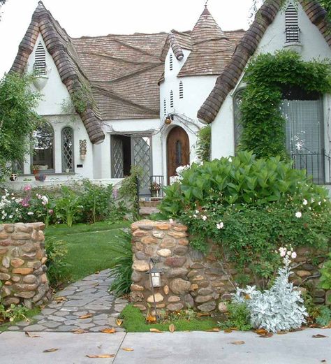 Fairy Tale Cottage House Plans, Home Exterior Cottage, Fairy Tale Homes, Exterior Cottage, Walker Design, Big Cottages, Fairytale Houses, Fairy Tale Cottage, Storybook House