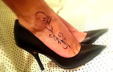 My tattoo sul piede My Tattoo, Foot Tattoo, Tat Ideas, Foot Tattoos, New Years Eve Party, Bedroom Bed, Tatting, Tattoo Ideas, Tattoo Designs