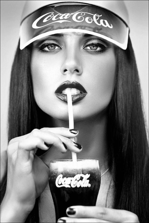 Louis Jover, Coca Cola Poster, Always Coca Cola, Coke Cola, Foto Art, Coca Cola Vintage, A Drink, Shades Of Black, Black And White Photography