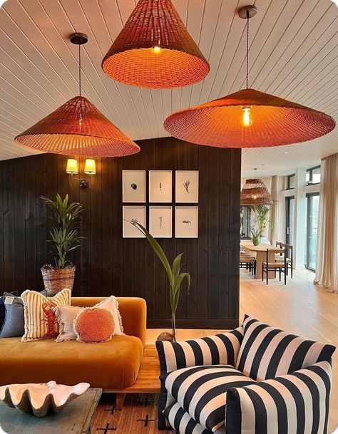 Comfortable Eclectic Living Room, Middle Class Interior Design, Maximalist Style Home, Barndo Cottage, Desert Interior Design Living Room, Eclectic Salon Decor, Imani Aesthetic, Bold Living Room Ideas, Bold Office Design