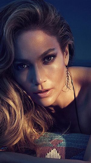 Jennifer Lopez's Hot 100! list Jennifer Lopez Wallpaper, Wallpaper Iphone Lockscreen, Jlo Hair, Good Phone Backgrounds, Jlo Style, Sean Diddy Combs, Joe Rogan Experience, Mom Photos, Joe Rogan