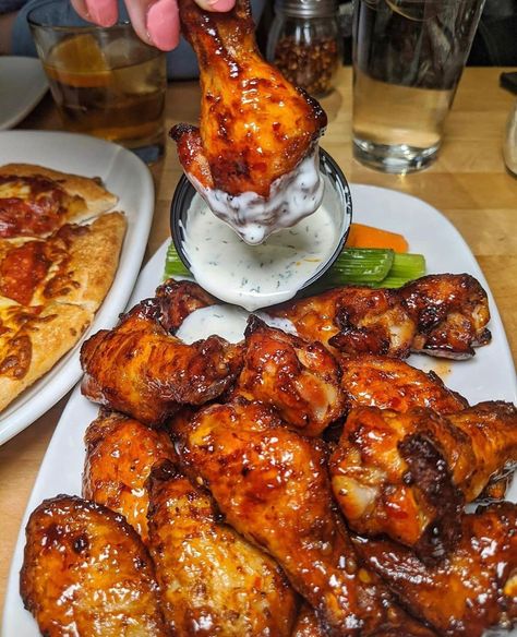 Burgers | Pizza | Seafood on Instagram: “Which wings would you eat ? Tag some friends to share with 😋 Follow 👉🏽@dalvin.29👈🏽 curator of this amazing page • Thanks to all new…” Fried Chicken Wings Recipe, Juicy Fried Chicken, Gordon Ramsay Recipe, Chicken Wings Recipe, Fried Chicken Wings, Wings Recipe, Cairo Egypt, Food Goals, Wing Recipes