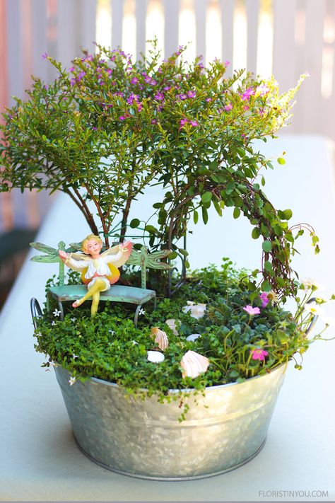 Fairy Teacup Garden, Gardener Aesthetic, Fairy Garden Pots, Indoor Fairy Gardens, Gardening Aesthetic, Teacup Gardens, Fairy Garden Designs, Fairy Garden Crafts, Aesthetic Garden