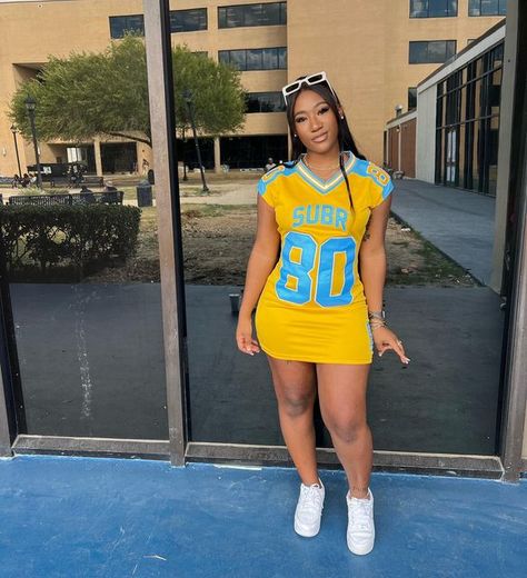 Southern Homecoming Outfits, Southern University Homecoming Outfits, Southern University Outfits, Jersey Party Outfit, Homecoming Photoshoot, Homecoming Fits, College Football Game Outfit, College Core, College Football Outfits