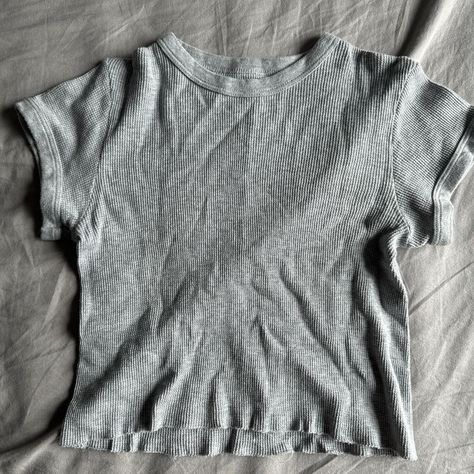 Brandy Melville Grey Top, Dark Fits, Grey Colour, Tokio Hotel, It Fits, Grey Top, Cropped Top, Brandy Melville, Brandy