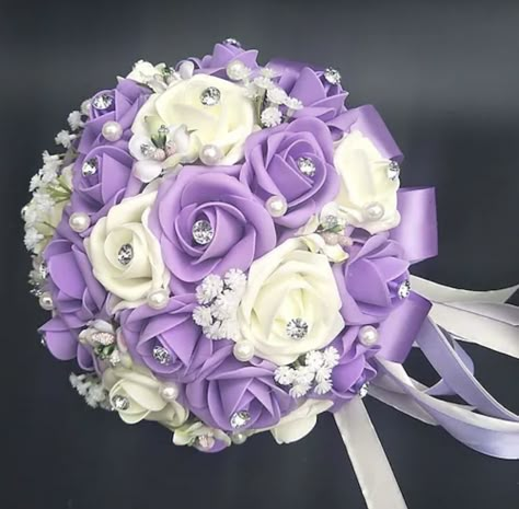 Purple Quinceanera Ideas, Quinceanera Flowers, Purple Quinceanera Theme, Lavender Quinceanera, Quinceanera Bouquet, Sweet 15 Party Ideas Quinceanera, Quince Themes, Purple Quince, Purple Quinceanera Dresses