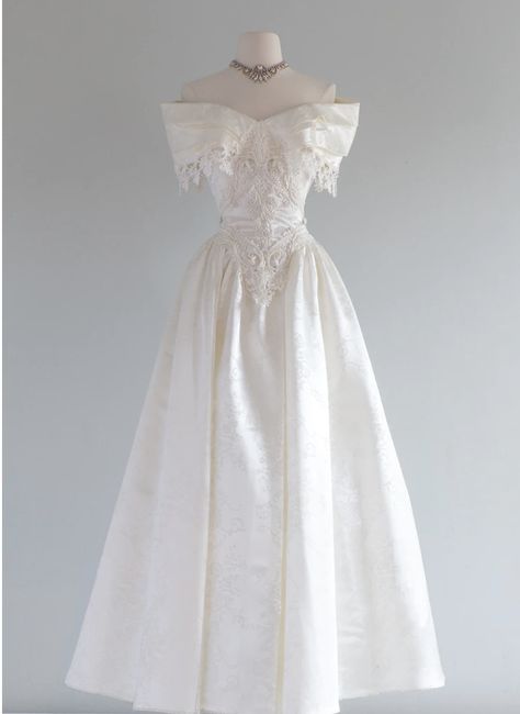 Jessica Mcclintock Wedding Dress, Vintage Wedding Gowns, Fairytale Wedding Gown, Satin Wedding Gown, White Wedding Dress, Dream Wedding Ideas Dresses, Prom Dress Inspiration, Wedding Gowns Vintage, Jessica Mcclintock