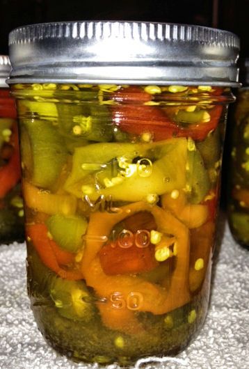 Candied Peppers, Tortiere Recipe, Cherry Pepper Recipes, Canning Hot Peppers, Pickled Sweet Peppers, Front Yard Flower Bed, Canning Peppers, Pepper Jelly Recipes, Cowboy Candy