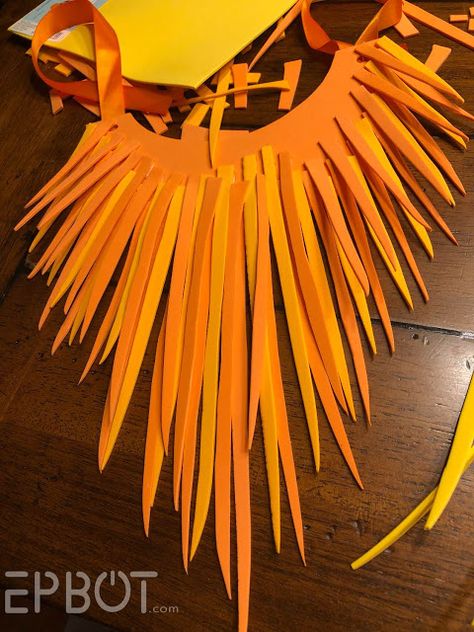 Moana Hei Hei Costume, Rooster Costume Diy Kids, Moana Chicken Costume, Hei Hei Costume Diy Adult, Diy Hei Hei Costume, Heihei Costume, Hei Hei Costume, 7 Halloween Costumes, Moana Halloween