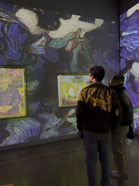 Van Gogh Museum Date, Planetarium Date, 2024 Relationship, Museum Date Aesthetic, Date Outfit Men, Romantic Date Outfit, Museum Couple, Men Advice, Art Museum Date