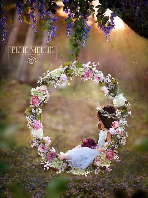 Hula hoop decorated with flowers Princess Photo Shoot, Fairy Photoshoot, Easter Photoshoot, Princess Photo, Easter Pictures, Flower Circle, Easter Photos, Floral Hoops, Childrens Photography