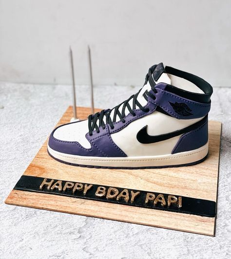 Nike Shoe Birthday Cake, Nike Shoe Cake, Nike Cake, Jordan Cake, Basketball Birthday Cake, Diwali Ideas, Shoe Cake, Basketball Birthday, Nike Shoe