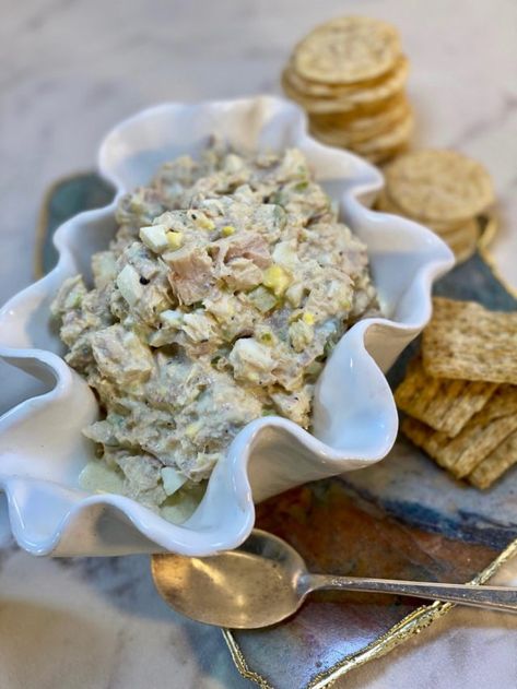 The Best Tuna Salad (from canned) and 3 Ways to Serve It Lemon Pepper Tuna, The Best Tuna Salad, Tuna Salad Ingredients, Best Tuna Salad, Salmon Salad Recipes, Green Salads, Blackberry Cobbler, Tuna Salad Recipe, Lemon Pepper Seasoning