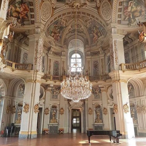 Royalty Core, Royal Core, Castle Aesthetic, Ceiling Art, Royalty Aesthetic, Royal Aesthetic, Baroque Architecture, Classical Architecture, Light Academia