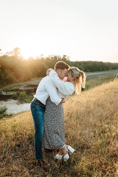 Playful and Candid Fall Field Engagement Shoot Ideas | Abby & Nick’s playful field engagement pictures turned out so beautiful! Come and see romantic couples photography, neutral aesthetic engagement, fall engagement announcement ideas and engagement pics in a field. Book Grace for your adventure engagement photos or romantic engagement session at ellenbergco.com! Engagement Photos Earth Tones, Fall Farm Engagement Photos, Engagement Photos September, Fall Field Engagement Photos, Engagement Photos Playful, Couple Photos Outfits, Playful Engagement Photos, Couples Fall Photoshoot Picture Ideas, Couple Fall Photos