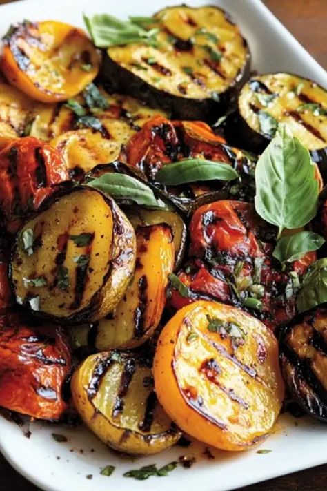 Looking for delicious and healthy grilled veggie recipes? Our collection showcases light, flavorful dishes that are perfect for summer barbecues or weeknight dinners. From smoky grilled peppers to vine-ripened tomatoes and mouth-watering zucchini skewers, these recipes not only celebrate fresh vegetables but are also quick and easy to make. You'll impress your guests with these colorful plates packed with nutrition and taste. Tag this perfect go-to grilling guide and enjoy outdoor meals like never before! Cast Iron Veggies, Barbeque Vegetables, Grilled Vegetables Oven, Healthy Grilled Dinner Ideas, Grill Pan Recipes, Zucchini Skewers, Grill Veggies, Marinated Grilled Vegetables, Recipes For The Grill