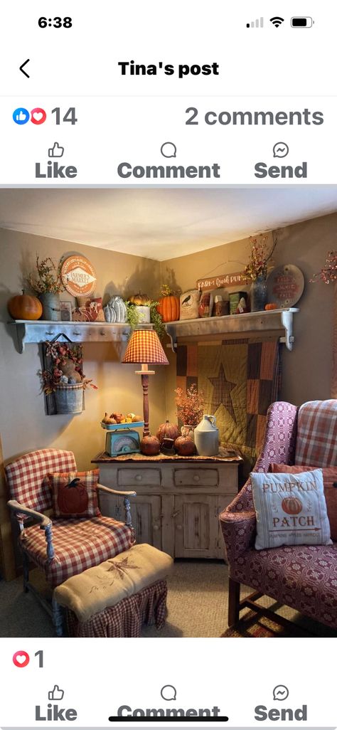 Primitive Living Room Decor, Primitive Living Room Ideas, Primitive Bedroom Ideas, Primitive Wall Decor, Primitive Bedroom, Primitive Living Room, Living Room Red, Harvest Time, Primitive Decorating Country