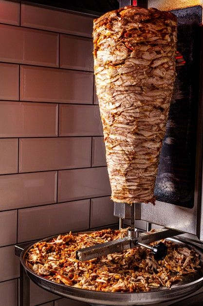 Shawarma Poster, Turkish Food Traditional, Pizza Table, Chicken Doner, Doner Kebabs, Turkish Kebab, Smoked Pork Tenderloin, Döner Kebab, Meat Pizza