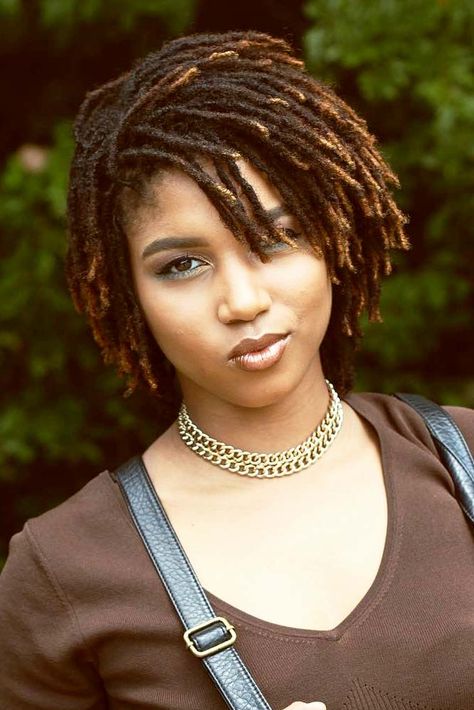 Natural Locks Dreadlocks, Long Hair Bridal Styles, Color Dreads, Long Hair Bridal, Short Dreads, Long Bridal Hair, Natural Dreads, Beautiful Dreadlocks, Short Locs Hairstyles