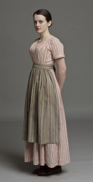 Daisy Mason, Downton Abbey Daisy Downton Abbey, Downton Abbey Costumes, Radium Girls, Downton Abbey Style, Downton Abbey Fashion, Indian Dinner, Historical Dresses, Downton Abbey, Historical Clothing