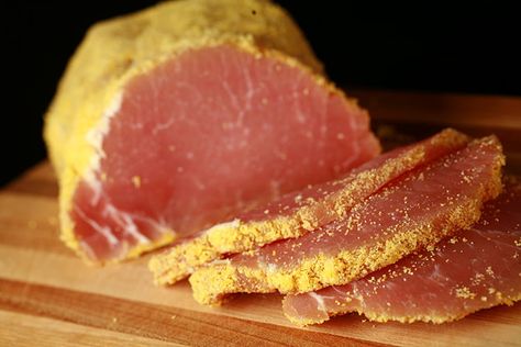 Back Bacon Recipes, Peameal Bacon Recipes, Cretons Recipe, Smoked Bacon Recipes, Peameal Bacon, Cured Meat Recipes, Bacon Sandwich, Canadian Bacon, Canadian Food