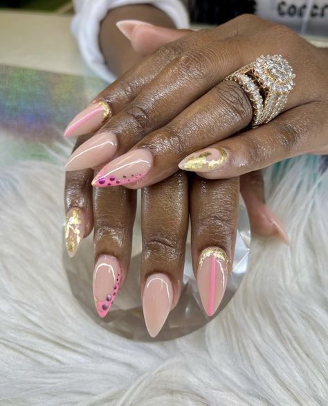 Dope Nail Designs Almond, Pink Nail Inspo Almond, Nail Art Designs Diy, Sassy Nails, Nail Design Inspiration, Nails Design With Rhinestones, Shellac Nails, Dope Nail Designs, Cute Gel Nails