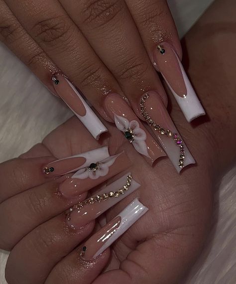 Nails Art Simple, Nail Art 2022, Design Nails Art, Nail Art 2023, Nail Art For Short Nails, Art For Short Nails, Quinceanera Nails, 2023 Nail, Simple Nail Art