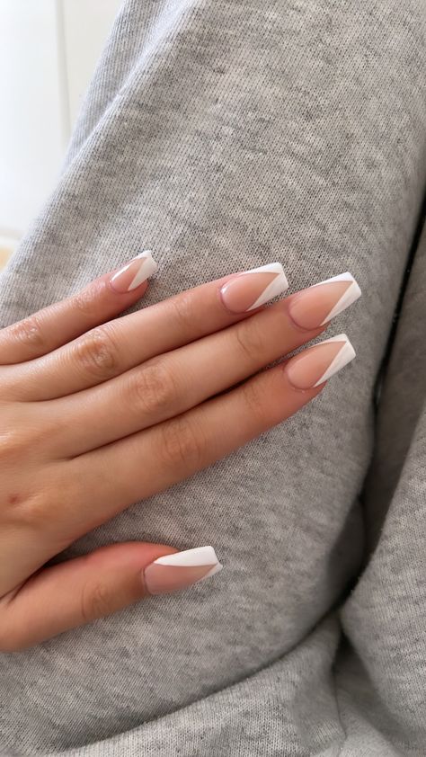 Pink V Tip Nails Short, Diaganol French Tip Nails, Pointed French Tip Nails White, V Shaped Nail Design French Tips, White Triangle French Tip Nails, V French Tip Nails Short, White V Nails, Split French Tip Nails, French Tip Nails V Shape