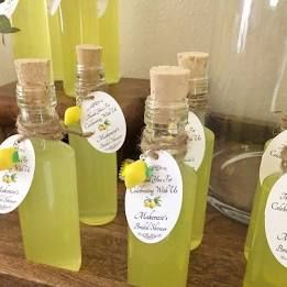 Limoncello Bottles, Glass Bottles Wedding, Limoncello Favors, Olive Oil Favors, Limoncello Cocktails, Wine Favors, Lemon Themed Bridal Shower, Cork Wedding, Homemade Limoncello