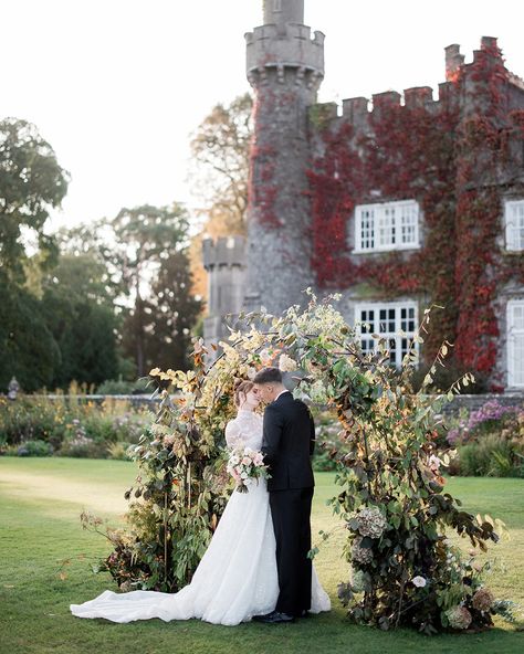 Golden Hues of Love✨ This enchanting love story exudes old-world charm, Celtic-inspired details, and a sense of happily ever after straight out of a fairy tale. Luttrellstown Castle was the perfect setting for a fall editorial wedding shoot, beautifully captured by the talented photographer @allisontaylorcreative. Click the link in the bio to see the full story! Photographer @allisontaylorcreative Venue @luttrellstowncastleresort Planning & Design @britt.jones.co Florals @therosehipandberr... Old World Charm, Wedding Shoot, Ever After, Happily Ever After, Old World, Love Story, Fairy Tales, Castle, Wedding Photos