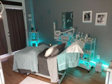 Blue Lash Room, Esthetician Rooms, Skin Knowledge, Esthetician Ideas, Salon Makeover, Lash Decor, Deco Spa, Lash Room Decor, Esthetician Room Decor