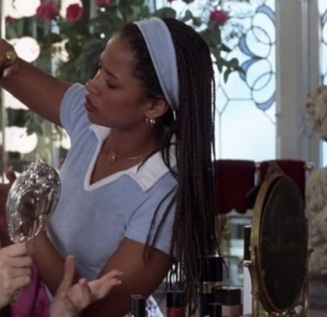 Dionne Clueless Outfits, Dionne Clueless, Dionne Davenport, 90s Movies Fashion, Floral Attire, Clueless Aesthetic, Clueless Fashion, Plaid Set, Aesthetic 90s