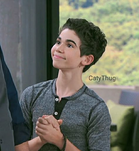 Luke Ross, Hey Jessie, Cameron Boys, Disney Jessie, Luke Luke, Tiktok Trends, Male Celebrity, Cameron Boyce, Disney Descendants